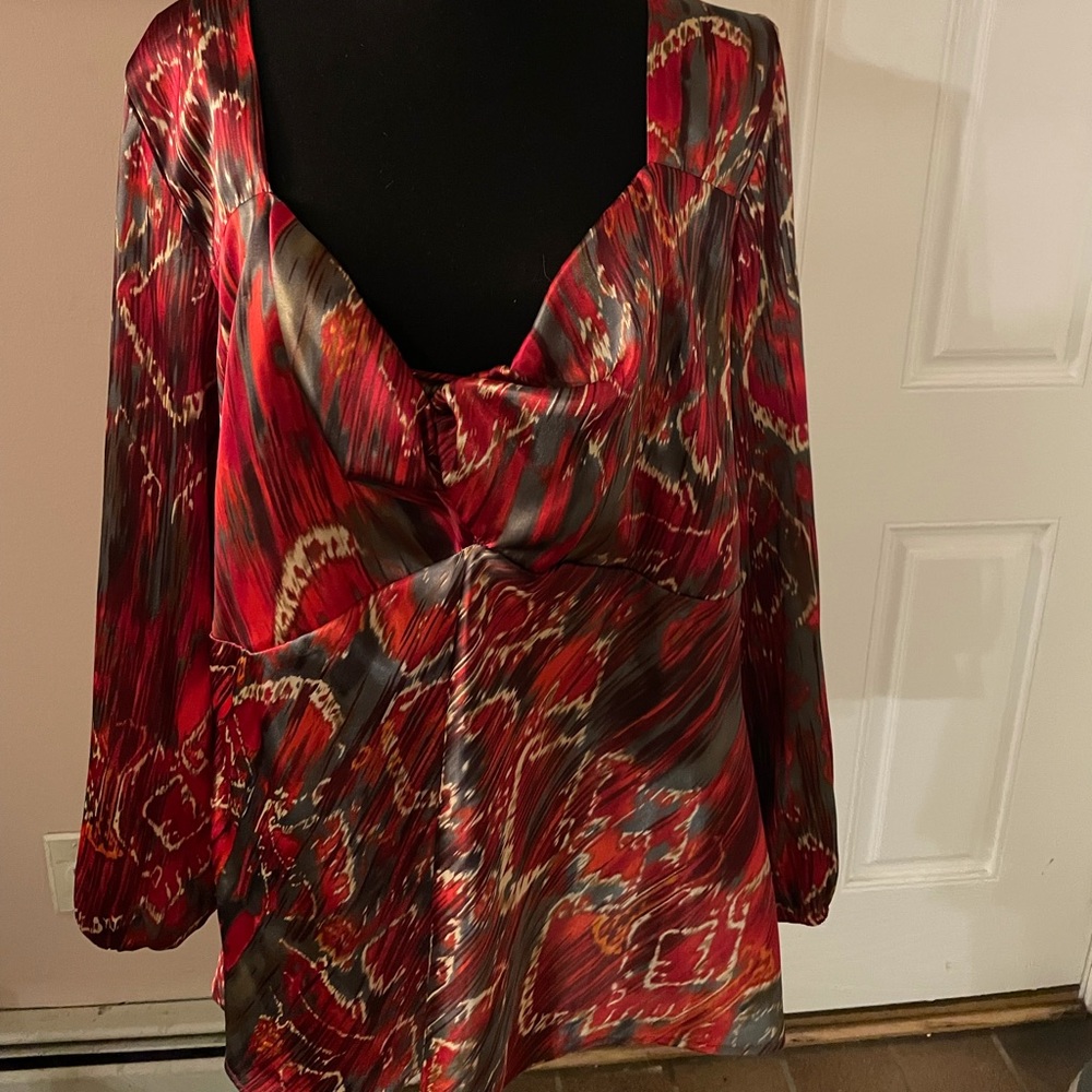 Women’s Top Red & Gray low cut